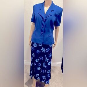 Vintage Le Suit (Paris, New York) Royal blue jacket and skirt set